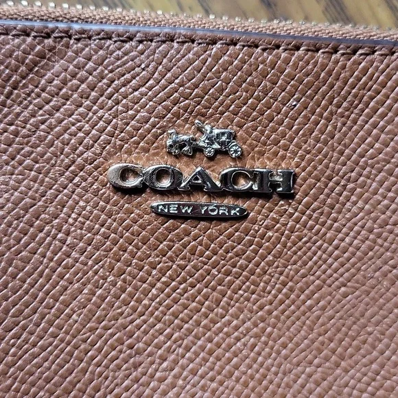Coach Wristlet - Picture 8 of 17